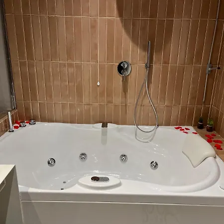 בית הארחה Antica Dimora Lamarmora קליארי